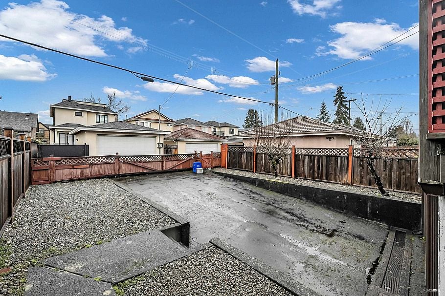2843 W 22nd Avenue Vancouver, BC - 34