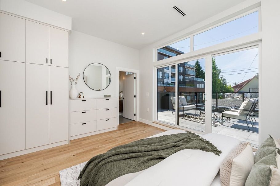 1 678 E 22nd Avenue Vancouver, BC - 20