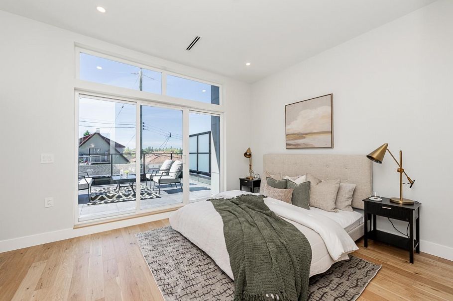 1 678 E 22nd Avenue Vancouver, BC - 21
