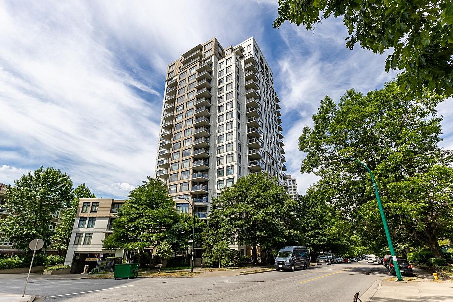 1202 3660 Vanness Avenue Vancouver, BC - 1
