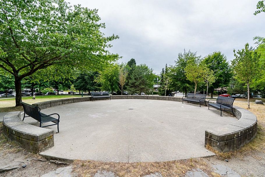 2409 3663 Crowley Drive Vancouver, BC - 28
