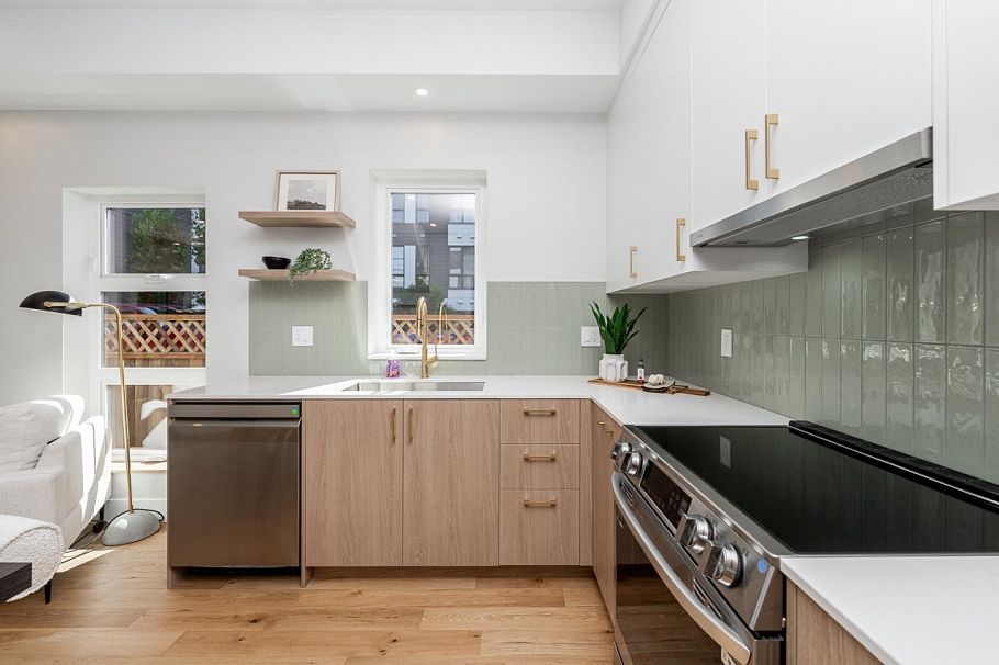 1 678 E 22nd Avenue Vancouver, BC - 12
