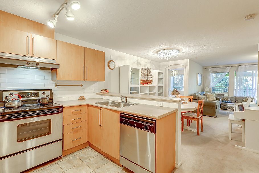 208 1150 E 29th Street North Vancouver, BC - 12