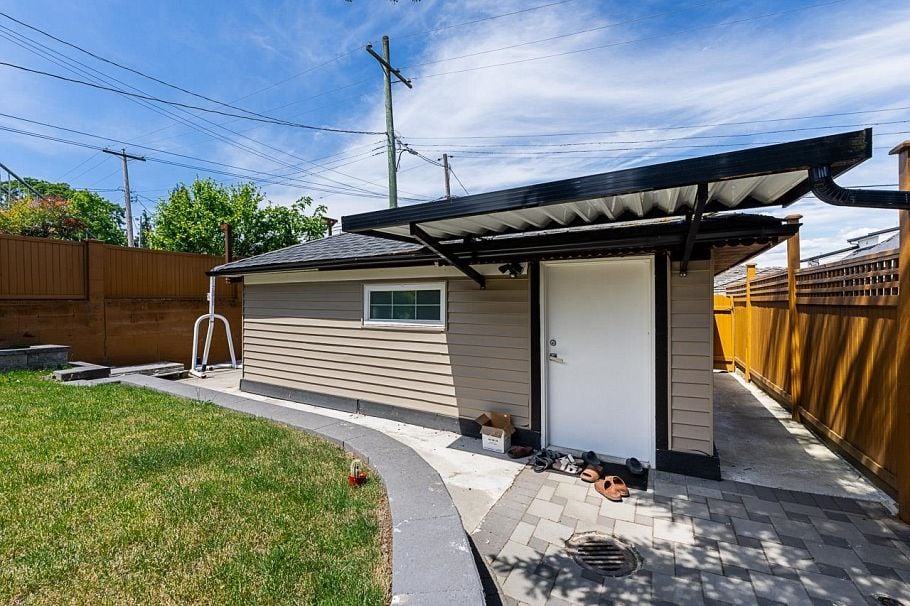 2843 E 5th Avenue Vancouver, BC - 37