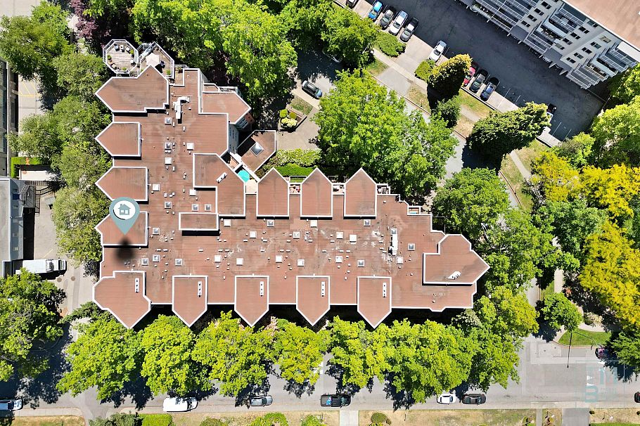 411 128 W 8th Street North Vancouver, BC - 36