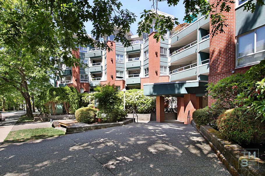 411 128 W 8th Street North Vancouver, BC - 4