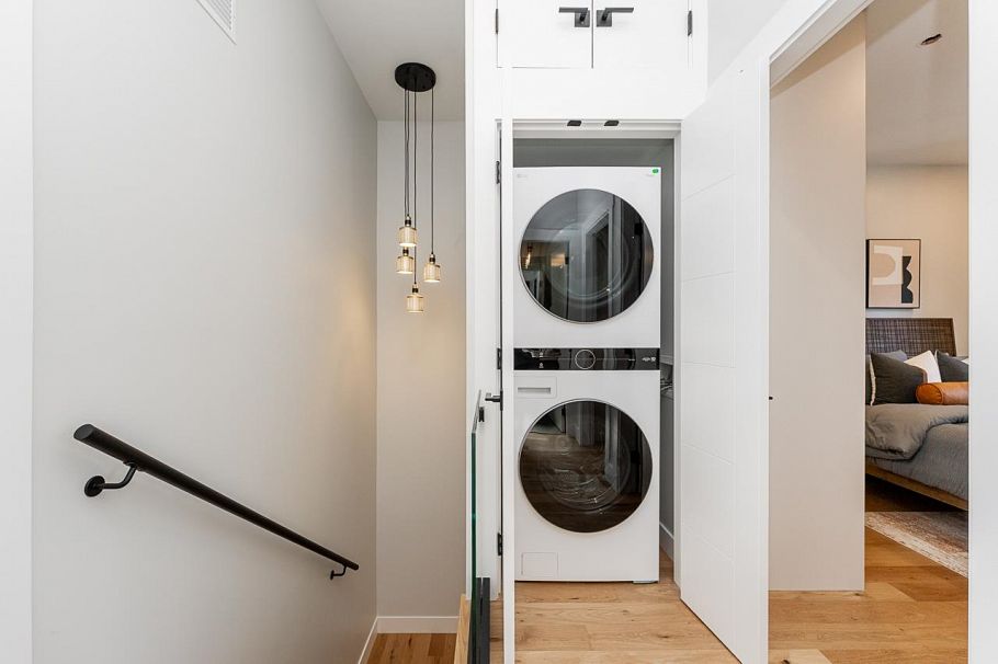 1 678 E 22nd Avenue Vancouver, BC - 30
