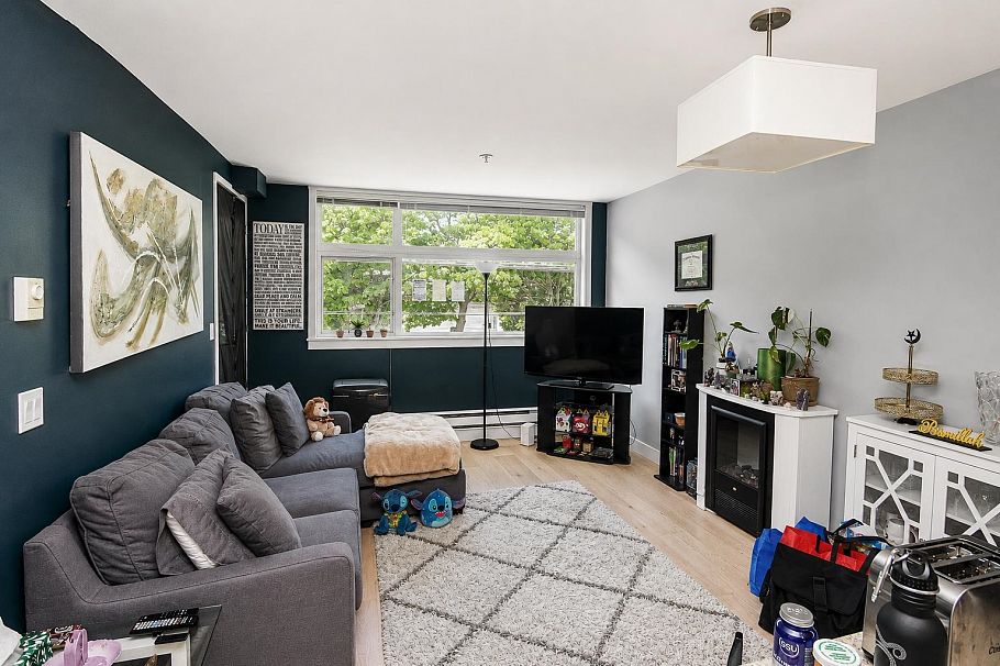 205 5488 Cecil Street Vancouver, BC - 12