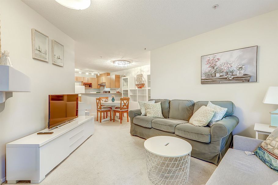 208 1150 E 29th Street North Vancouver, BC - 4