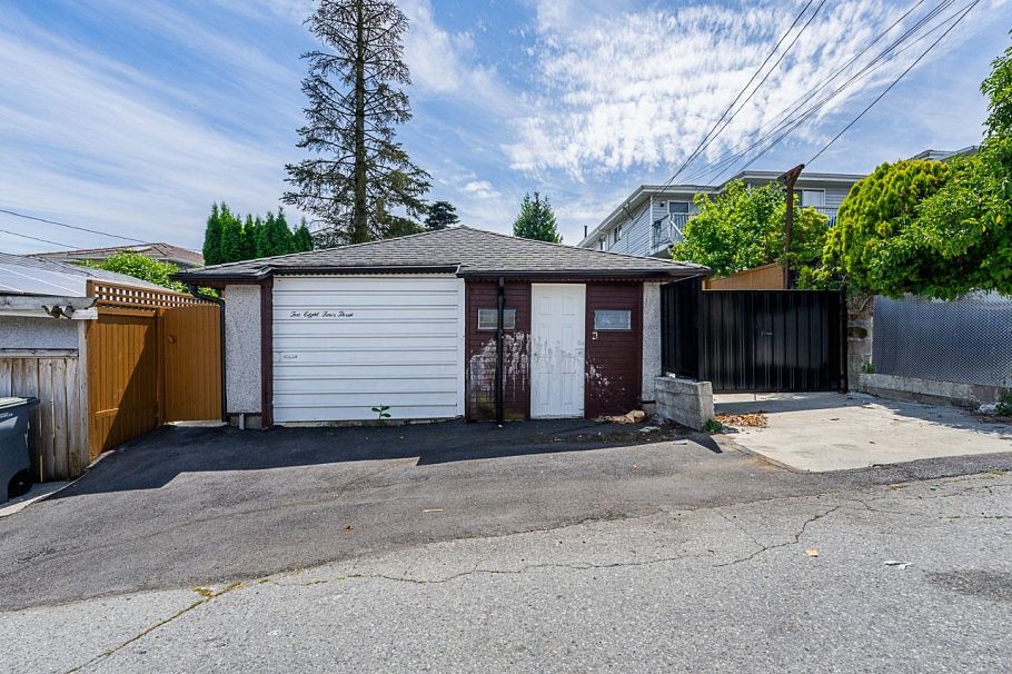2843 E 5th Avenue Vancouver, BC - 32