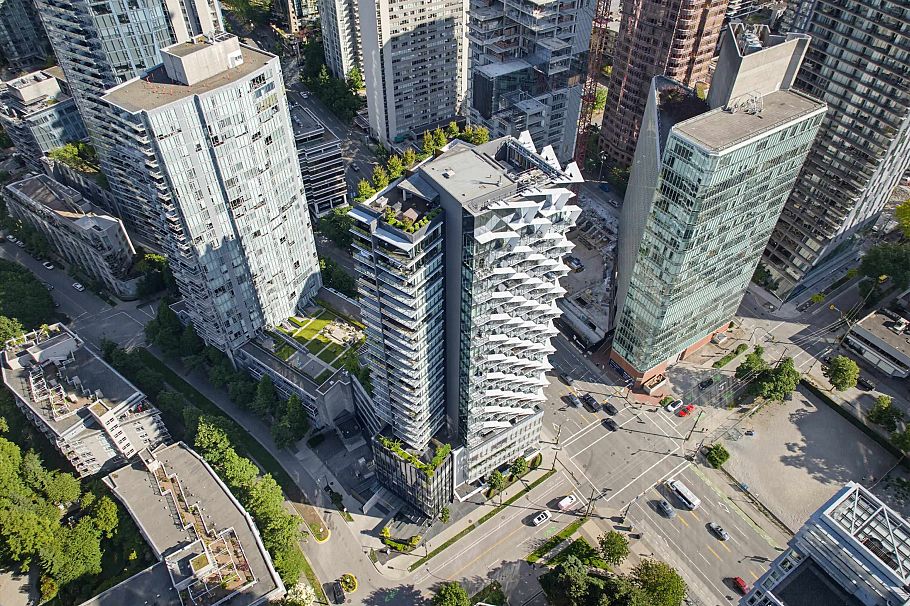 2303 620 Cardero Street Vancouver, BC - 4