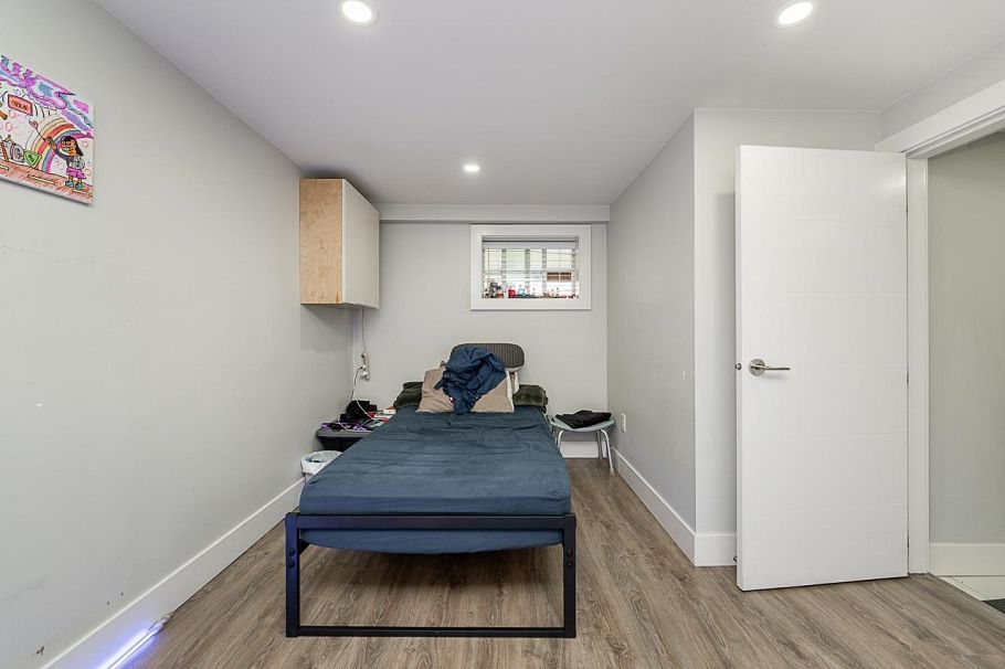 2843 E 5th Avenue Vancouver, BC - 24