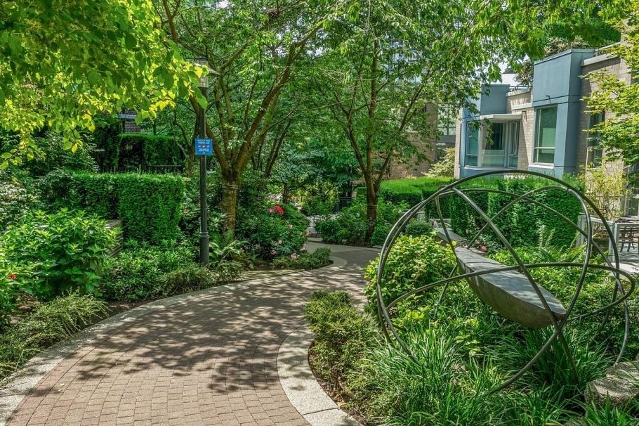 1107 151 W 2nd Street North Vancouver, BC - 21