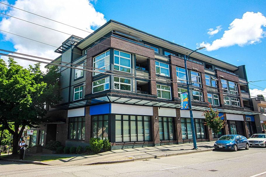 205 5488 Cecil Street Vancouver, BC - 1