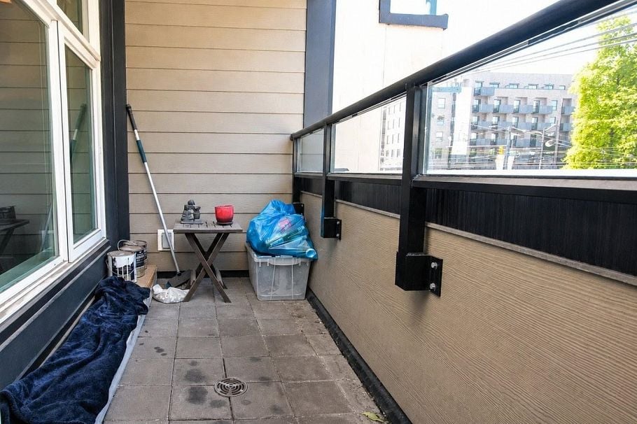 205 5488 Cecil Street Vancouver, BC - 11