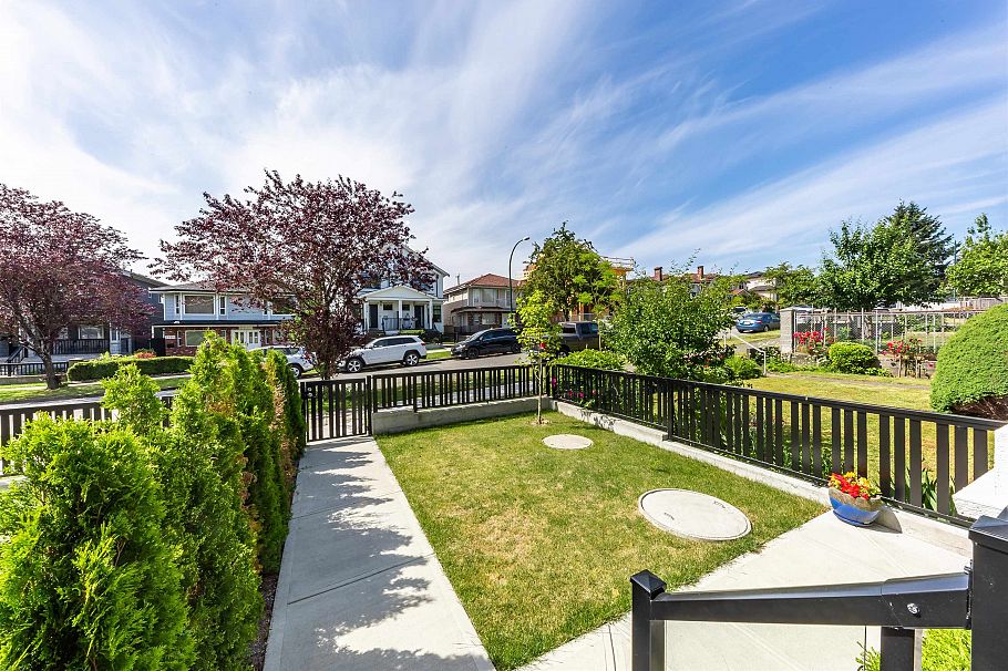 2975 E 42nd Avenue Vancouver, BC - 5