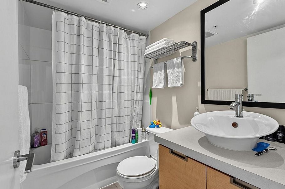 1107 151 W 2nd Street North Vancouver, BC - 16