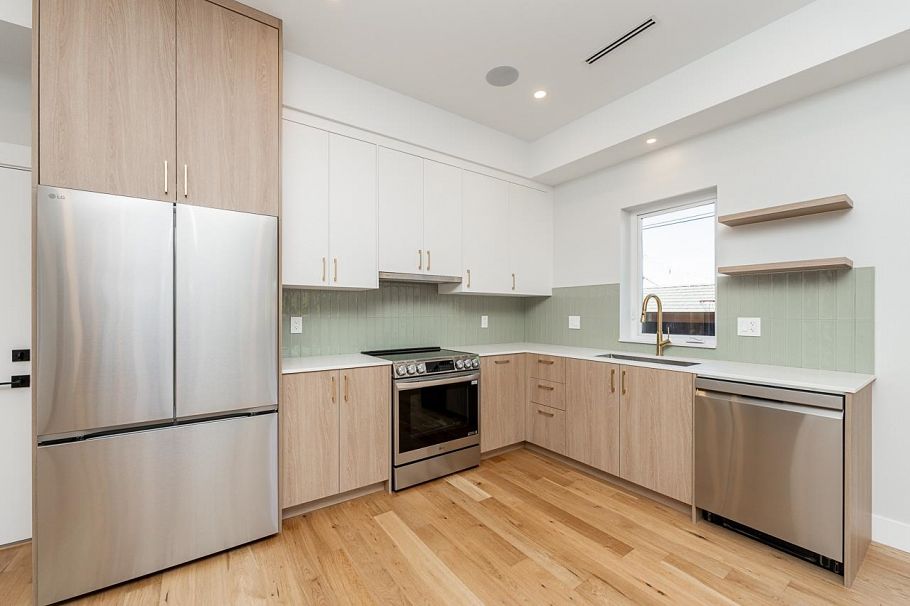 2 678 E 22nd Avenue Vancouver, BC - 3