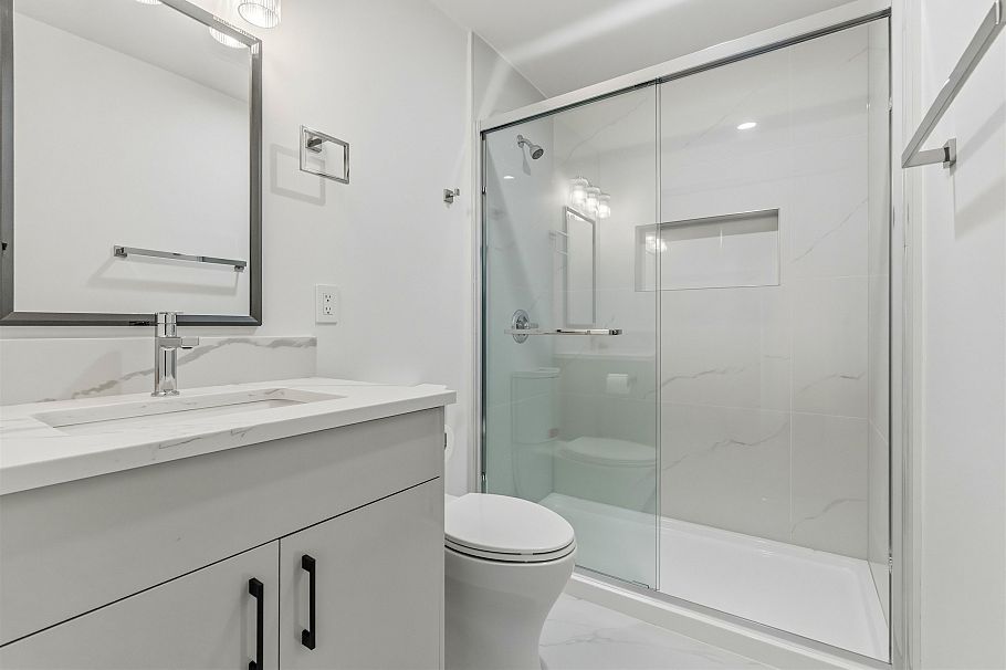 1761 E 57th Avenue Vancouver, BC - 34