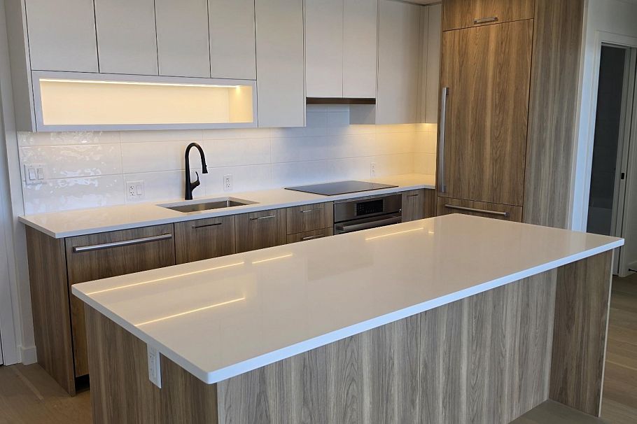 504 8398 Oak Street Vancouver, BC - 1