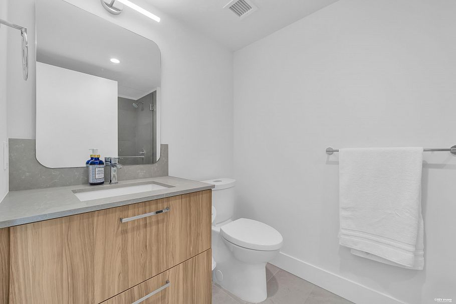 103 2320 Emery Court North Vancouver, BC - 19