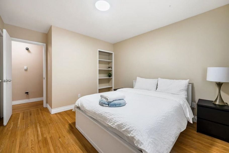 5XXX DUNBAR, Vancouver BC V6N 1X8 Vancouver, BC - 5