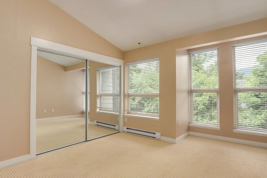 319 E 15th Street North Vancouver, BC - 11