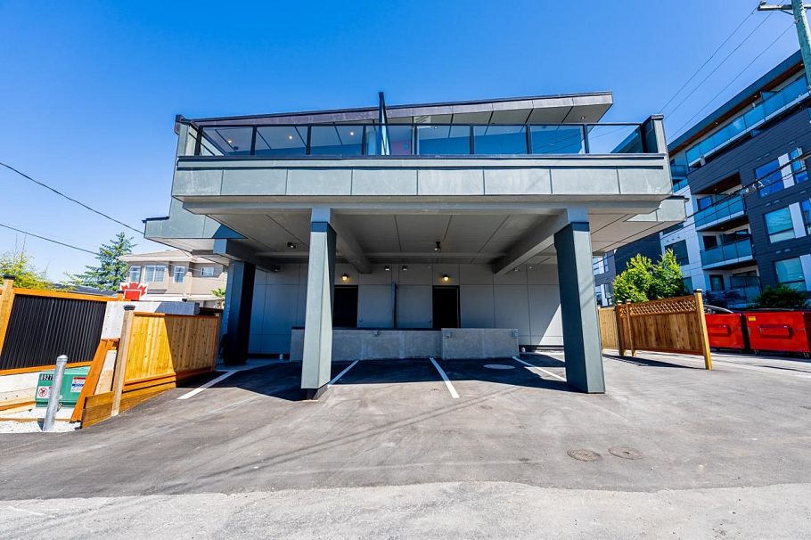 2 678 E 22nd Avenue Vancouver, BC - 24