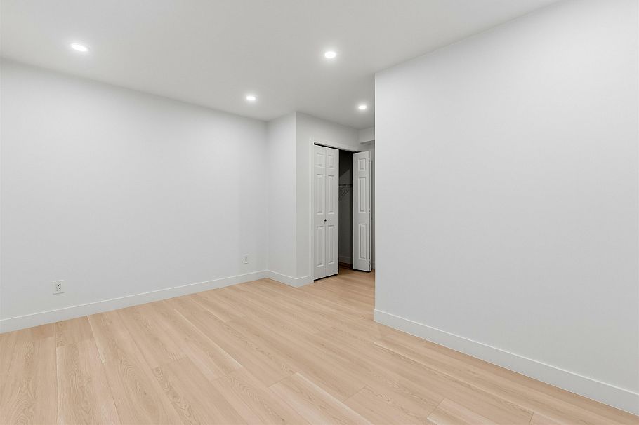 1761 E 57th Avenue Vancouver, BC - 21