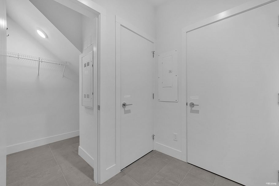 103 2320 Emery Court North Vancouver, BC - 16