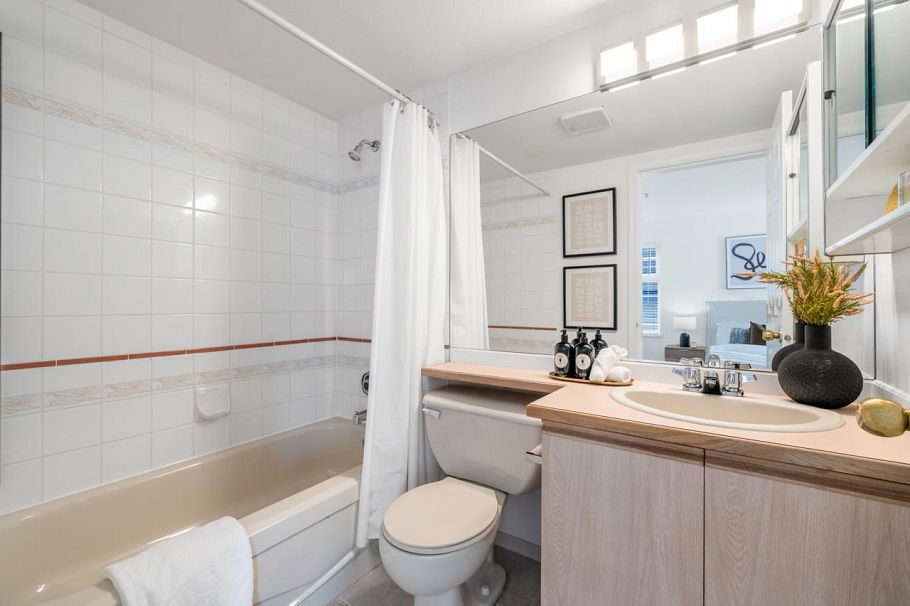 205 3199 Willow Street Vancouver, BC - 12