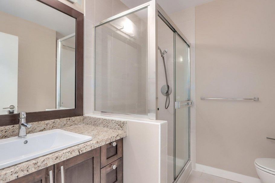 319 E 15th Street North Vancouver, BC - 12