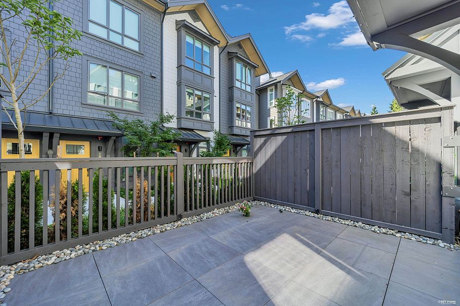 103 2320 Emery Court North Vancouver, BC - 13