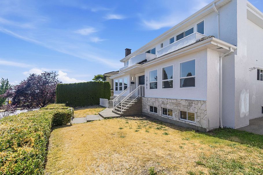 1761 E 57th Avenue Vancouver, BC - 30