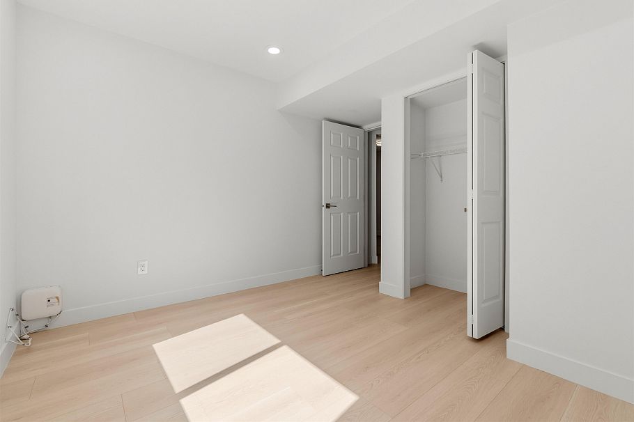 1761 E 57th Avenue Vancouver, BC - 8