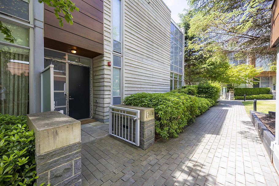 TH4 3355 Binning Road Vancouver, BC - 1
