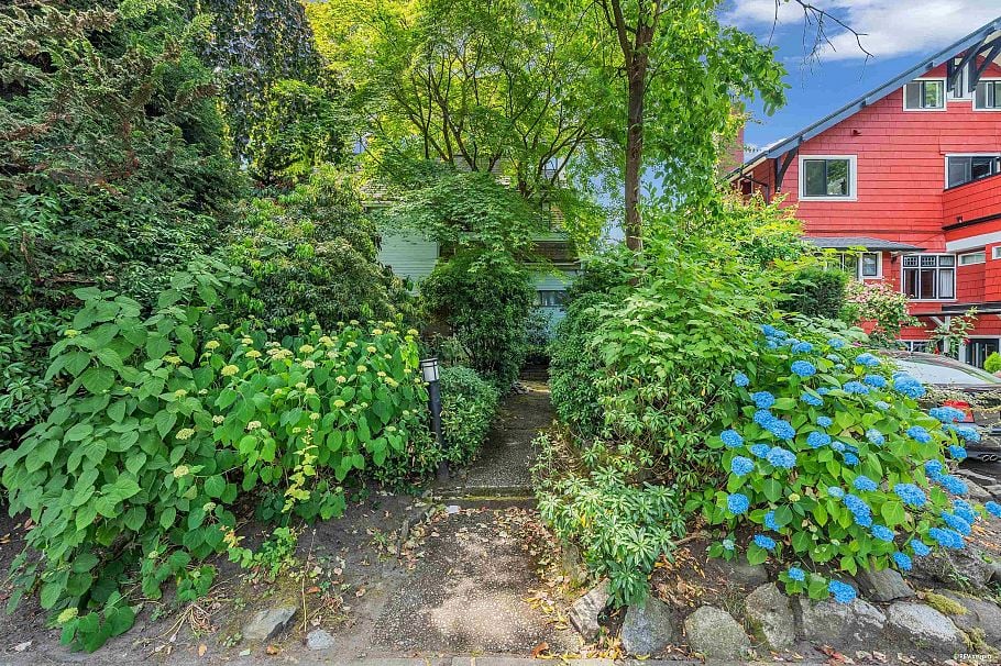 1982 Mcnicoll Avenue Vancouver, BC - 2