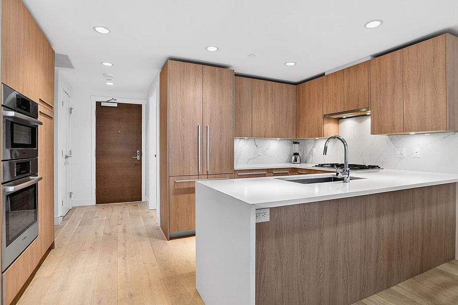 604 2780 Valley Centre Avenue North Vancouver, BC - 15