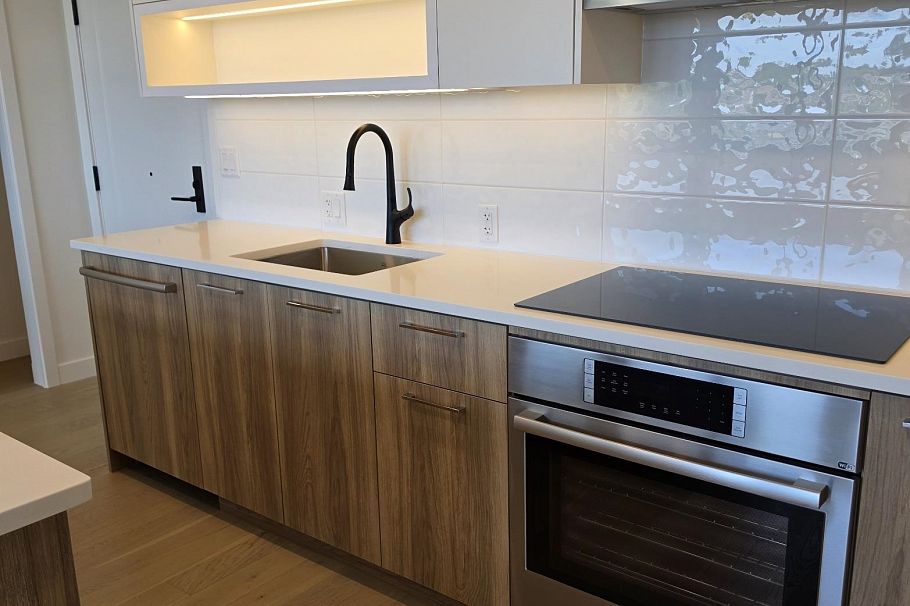 504 8398 Oak Street Vancouver, BC - 3
