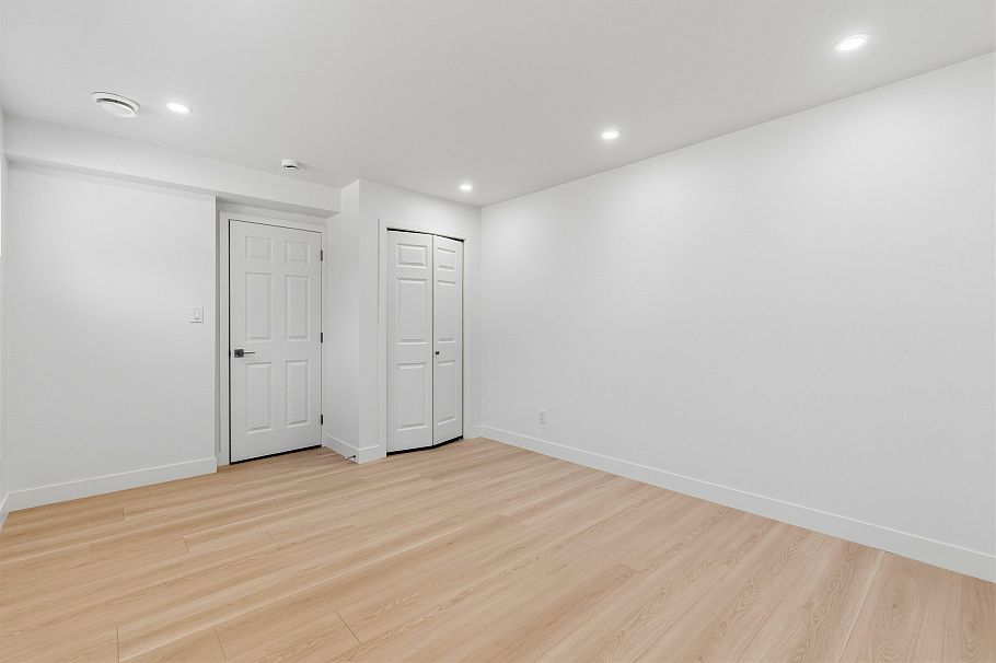 1761 E 57th Avenue Vancouver, BC - 26