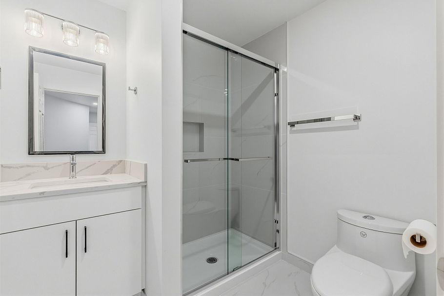1761 E 57th Avenue Vancouver, BC - 20