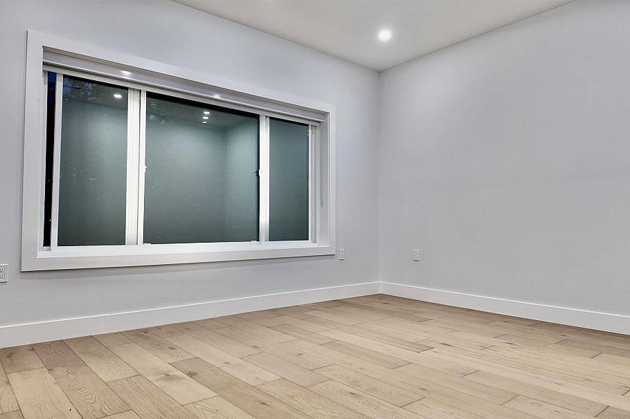 1330 E 64th Avenue Vancouver, BC - 12