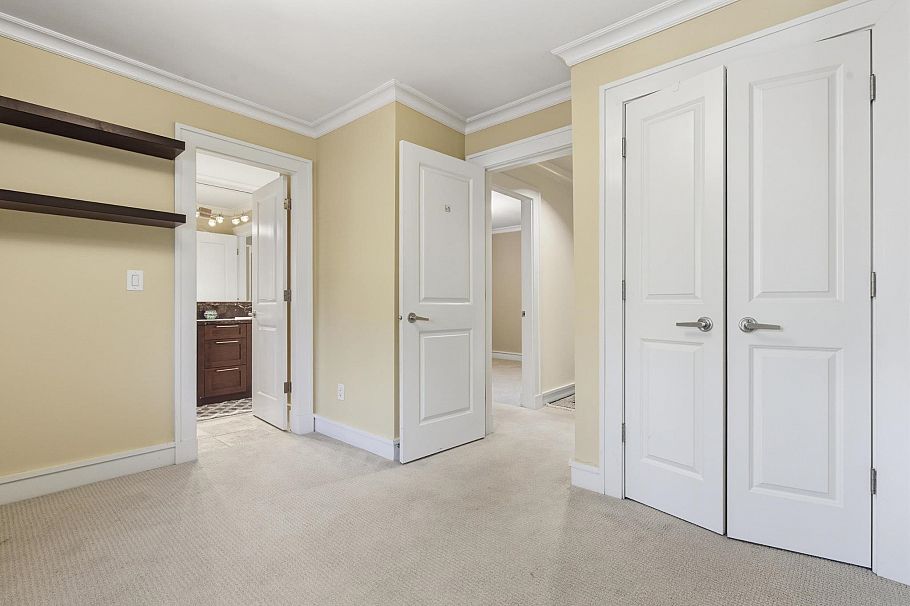 1017 Canyon Boulevard North Vancouver, BC - 13