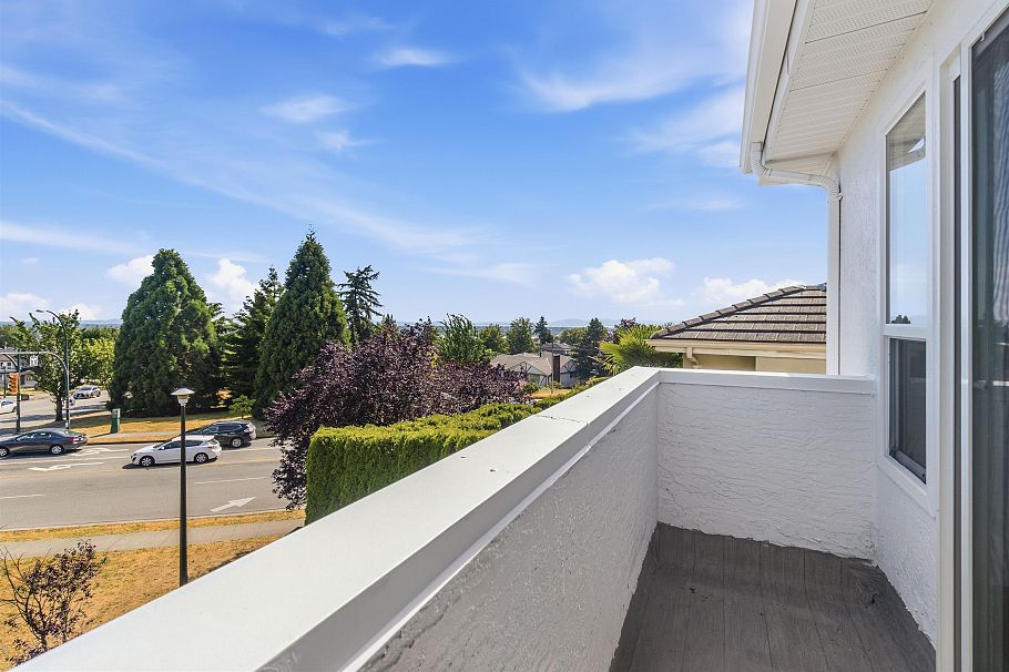 1761 E 57th Avenue Vancouver, BC - 17