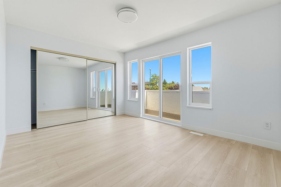 1761 E 57th Avenue Vancouver, BC - 7