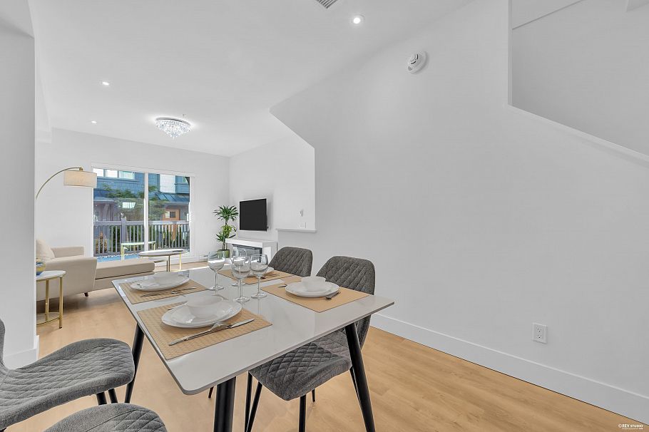 103 2320 Emery Court North Vancouver, BC - 7