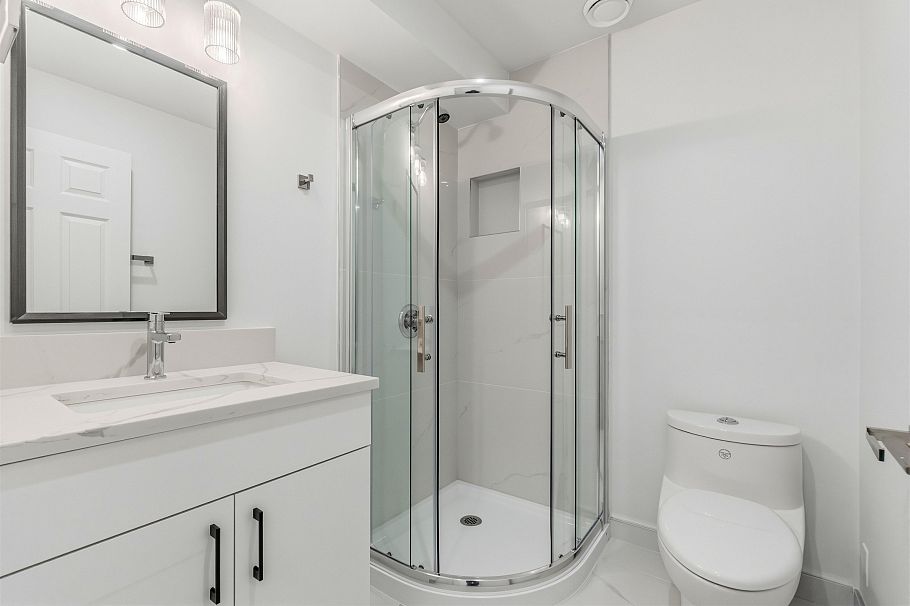 1761 E 57th Avenue Vancouver, BC - 23