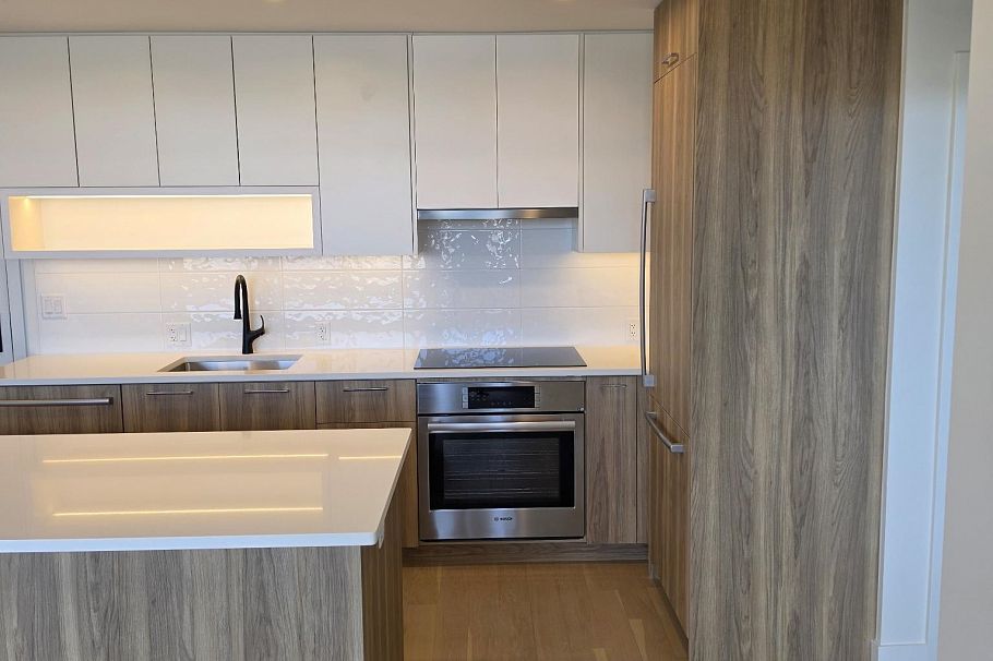 504 8398 Oak Street Vancouver, BC - 2