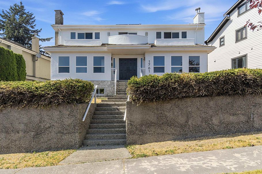 1761 E 57th Avenue Vancouver, BC - 1