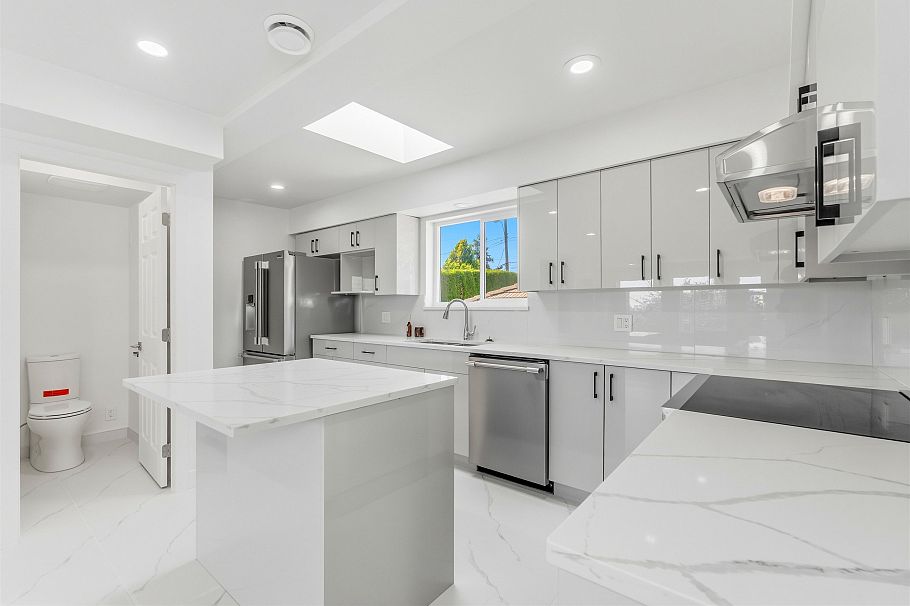 1761 E 57th Avenue Vancouver, BC - 29